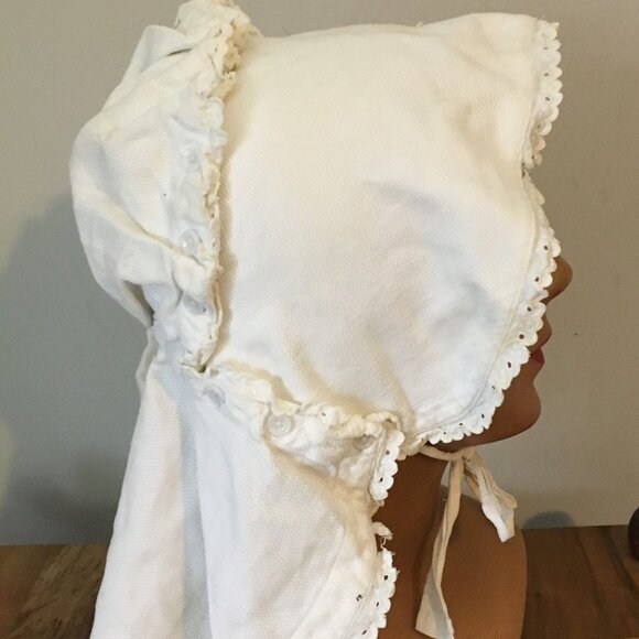 Antique Edwardian Era White Prairie Bonnet for Small Woman or Child - Picture 1 of 6